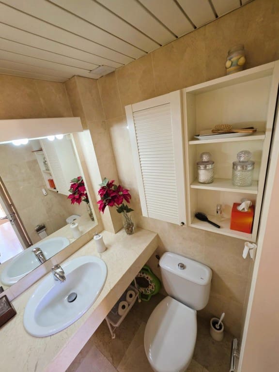 5 sovrum Radhus till salu i Sitges med pool garage - 850 000 € (Ref: 9861748)