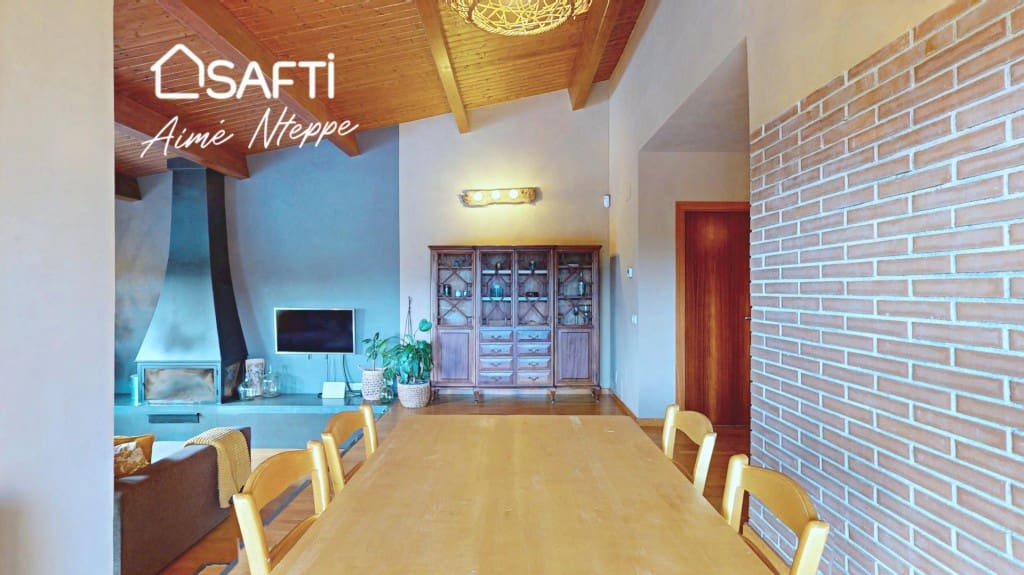 5 sypialnia Willa na sprzedaż w Sant Julia de Ramis z basenem - 650 000 € (Ref: 9865053)