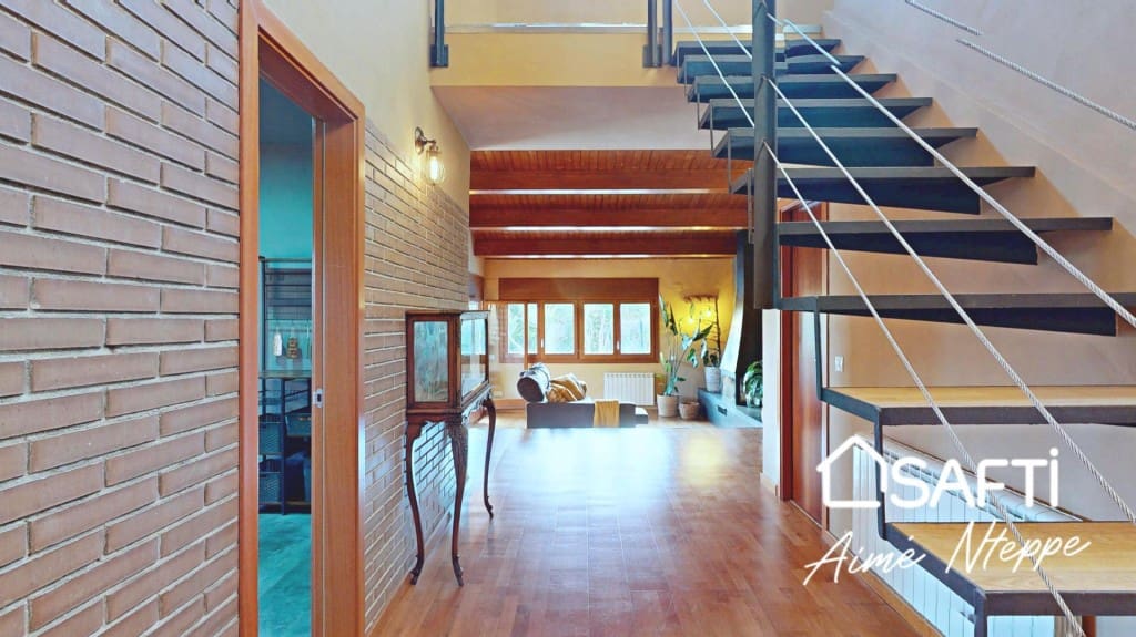 5 sypialnia Willa na sprzedaż w Sant Julia de Ramis z basenem - 650 000 € (Ref: 9865053)