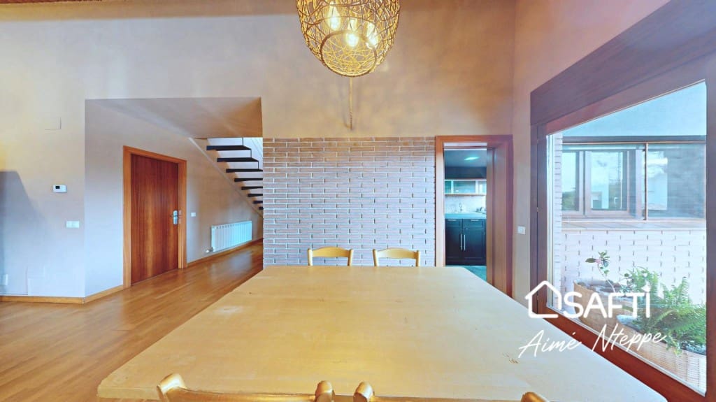 5 sypialnia Willa na sprzedaż w Sant Julia de Ramis z basenem - 650 000 € (Ref: 9865053)