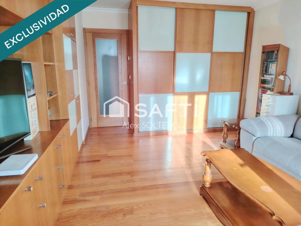 2 bedroom Apartment for sale in Nigran with pool garage - € 360,000 (Ref: 9865055)