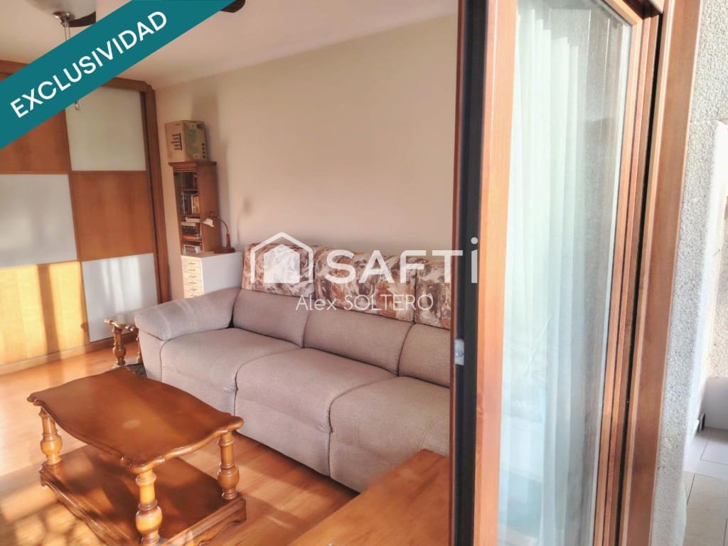 2 bedroom Apartment for sale in Nigran with pool garage - € 360,000 (Ref: 9865055)