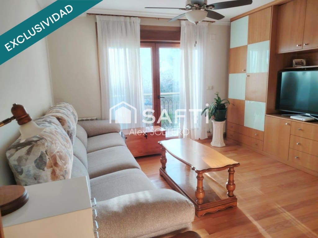 2 bedroom Apartment for sale in Nigran with pool garage - € 360,000 (Ref: 9865055)