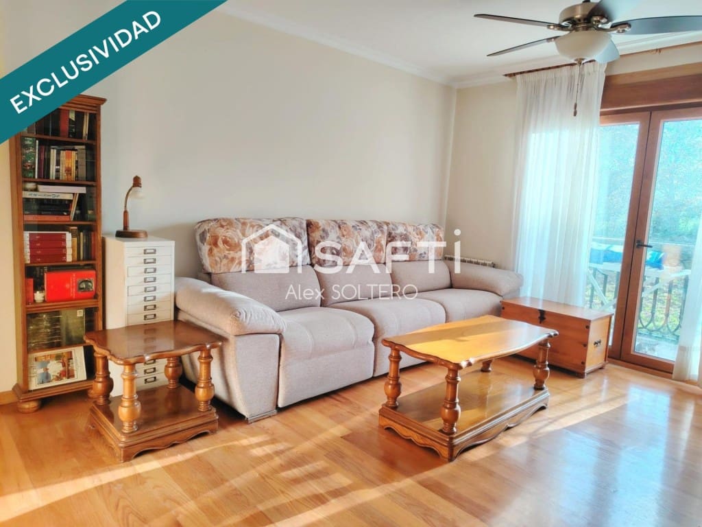 2 bedroom Apartment for sale in Nigran with pool garage - € 360,000 (Ref: 9865055)