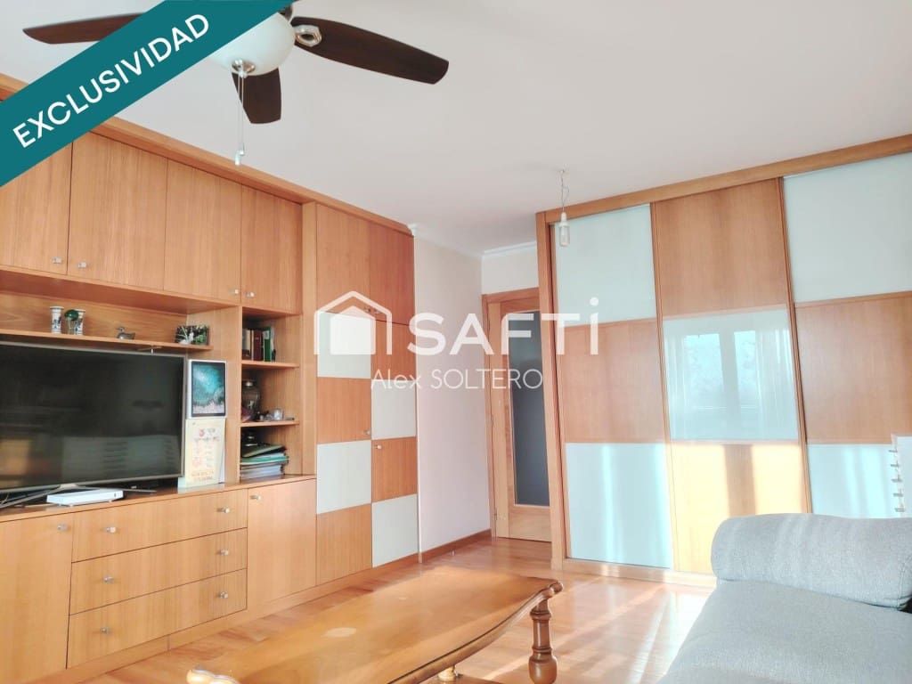 2 bedroom Apartment for sale in Nigran with pool garage - € 360,000 (Ref: 9865055)