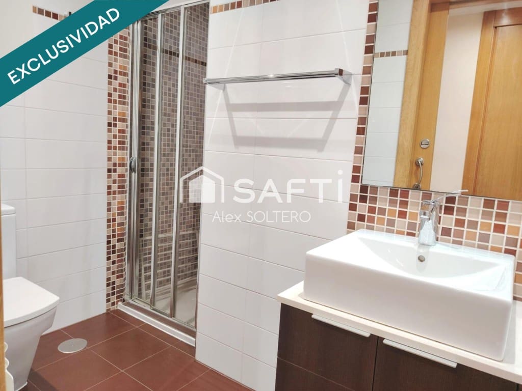 2 bedroom Apartment for sale in Nigran with pool garage - € 360,000 (Ref: 9865055)