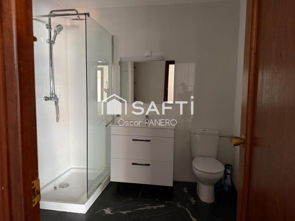 7 bedroom Apartment for sale in Leon city - € 390,000 (Ref: 9865061)