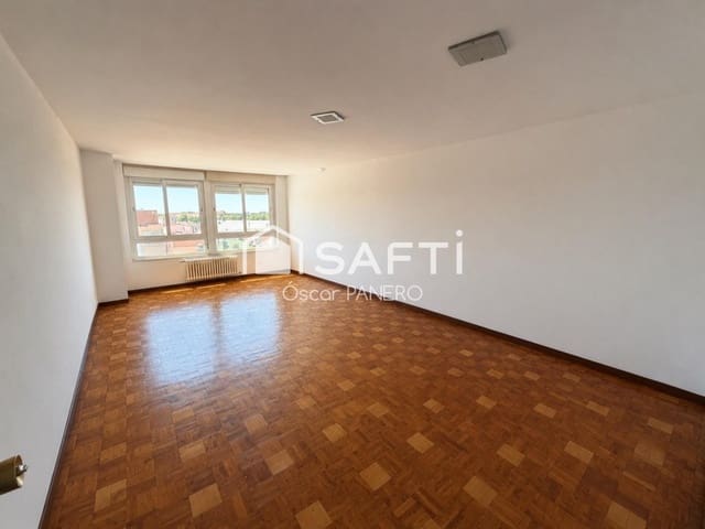 7 soveværelse Lejlighed til salg i León by - € 390.000 (Ref: 9865061)