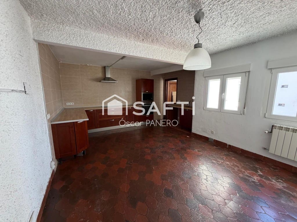 7 bedroom Apartment for sale in Leon city - € 390,000 (Ref: 9865061)