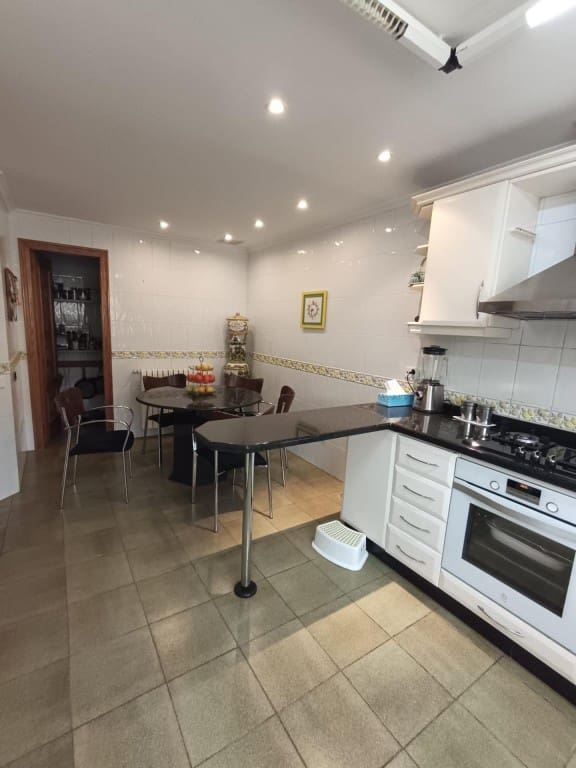 5 soveværelse Villa til salg i Petrel / Petrer med garage - € 294.000 (Ref: 9866860)