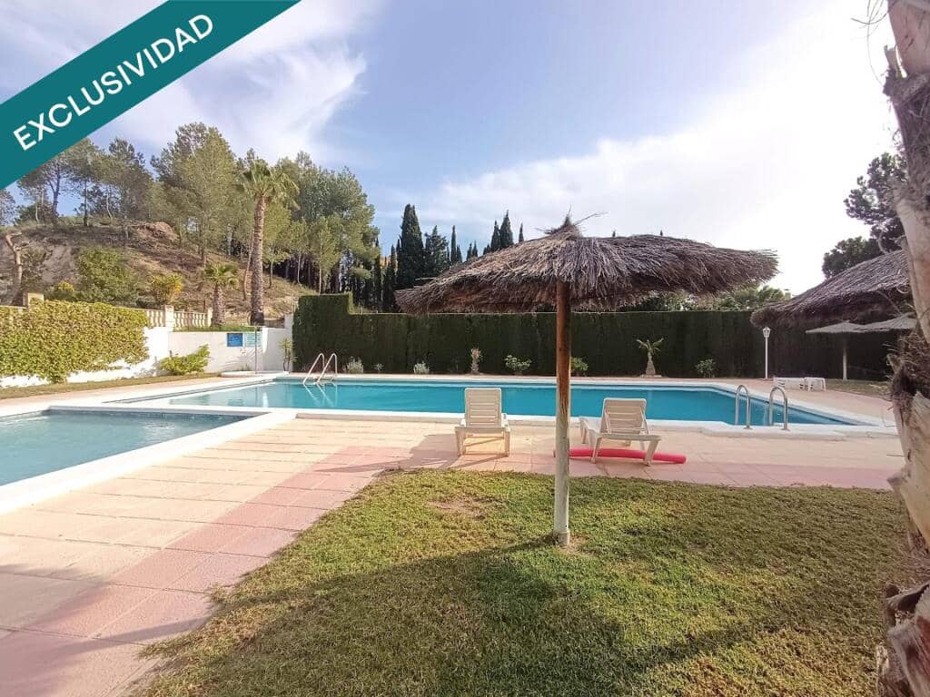 5 bedroom Villa for sale in Petrel / Petrer with garage - € 294,000 (Ref: 9866860)
