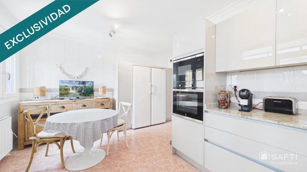 Ático de 4 habitaciones en Palma de Mallorca en venta - 849.000 € (Ref: 9866862)