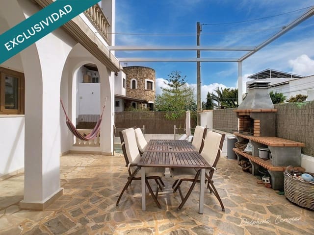 Apartamento de 3 habitaciones en Cala Santanyi, Santanyí en venta con piscina - 350.000 € (Ref: 9866863)