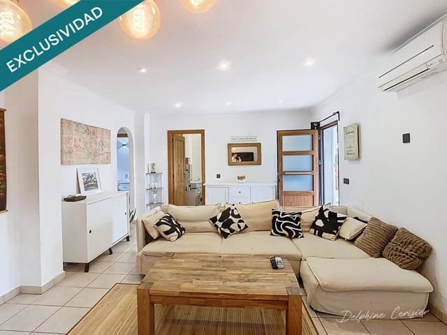Apartamento de 3 habitaciones en Cala Santanyi, Santanyí en venta con piscina - 350.000 € (Ref: 9866863)