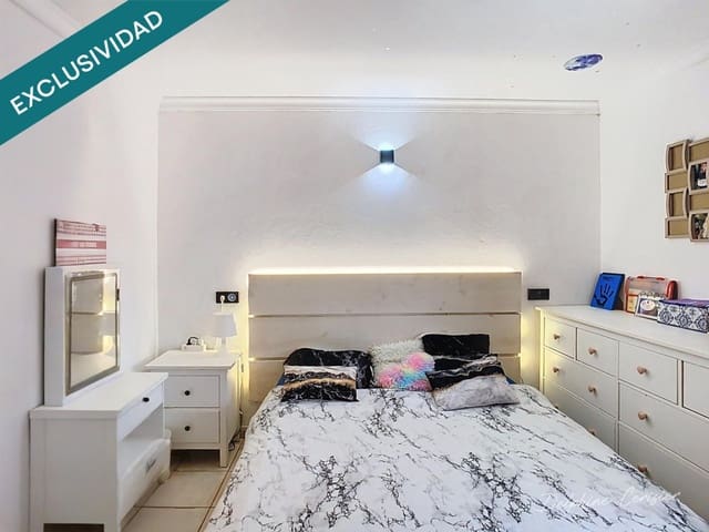 Apartamento de 3 habitaciones en Cala Santanyi, Santanyí en venta con piscina - 350.000 € (Ref: 9866863)