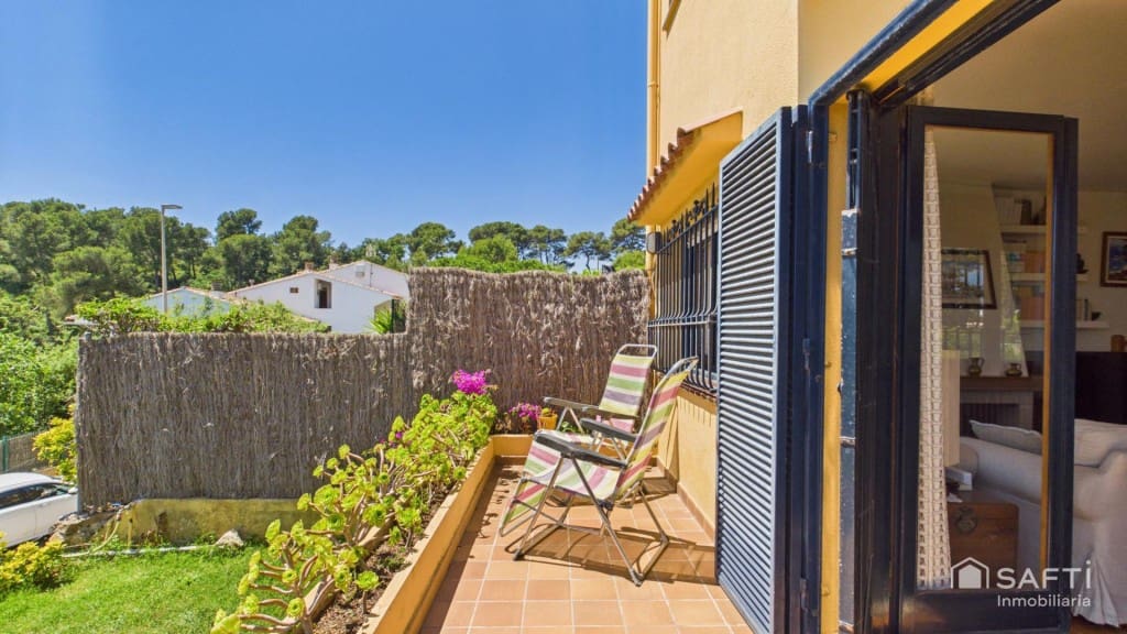 4 bedroom Terraced Villa for sale in Calella de Palafrugell with pool garage - € 1,050,000 (Ref: 9866867)