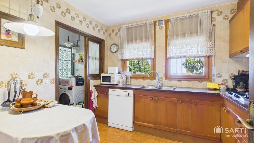 4 bedroom Terraced Villa for sale in Calella de Palafrugell with pool garage - € 1,050,000 (Ref: 9866867)
