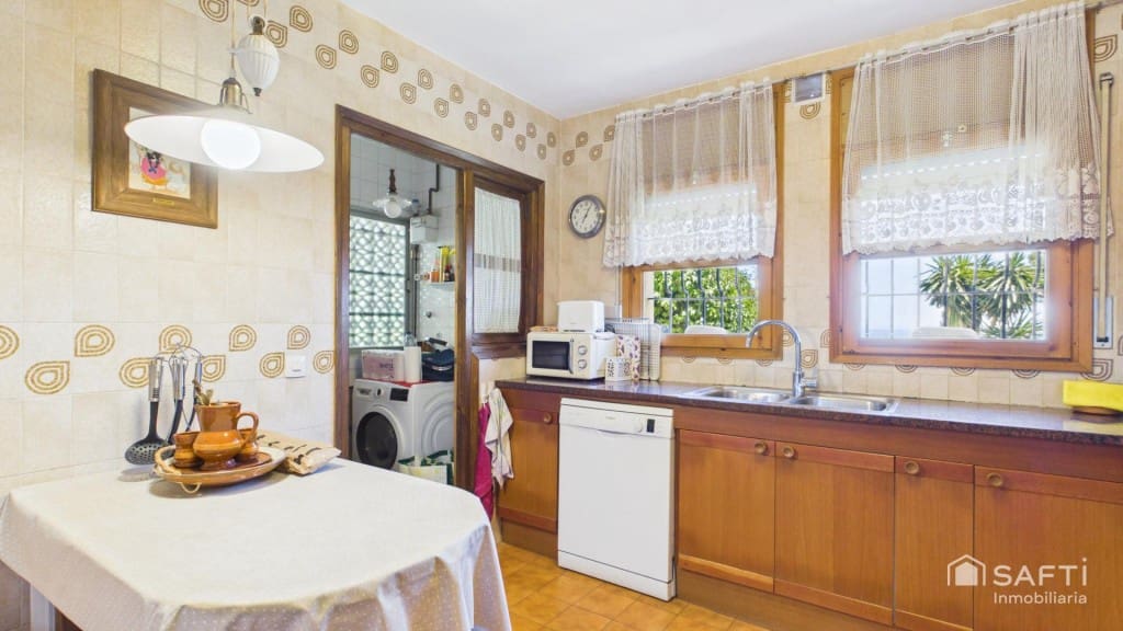 4 bedroom Terraced Villa for sale in Calella de Palafrugell with pool garage - € 1,050,000 (Ref: 9866867)