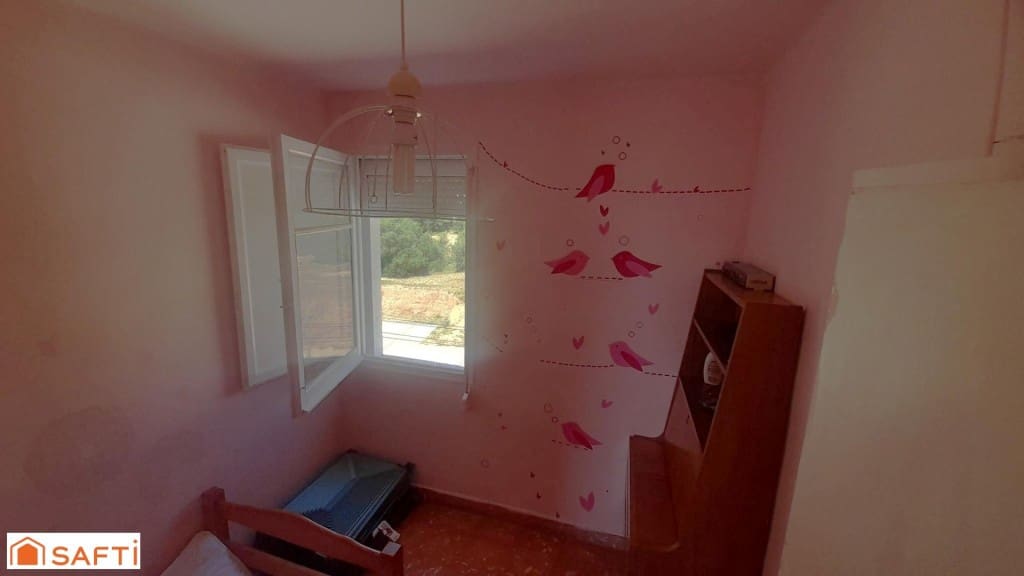 3 bedroom Apartment for sale in Sant Carles de la Rapita - € 85,000 (Ref: 9866872)