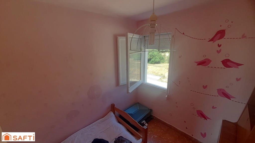 3 bedroom Apartment for sale in Sant Carles de la Rapita - € 85,000 (Ref: 9866872)