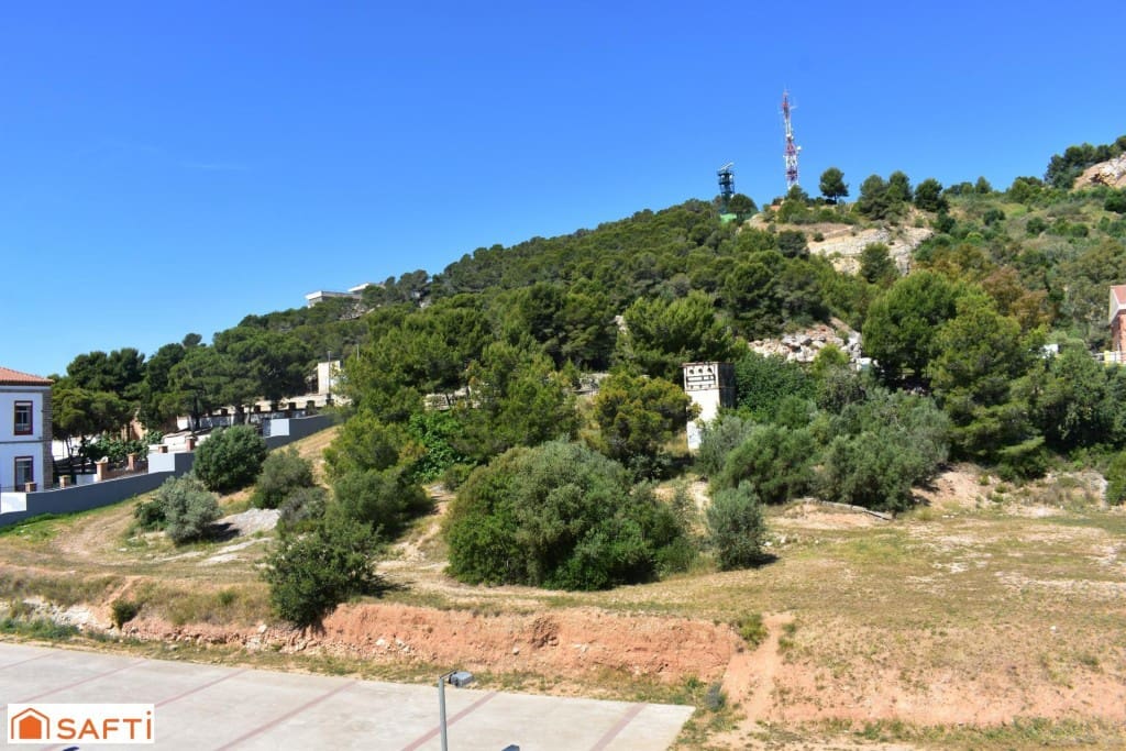 3 bedroom Apartment for sale in Sant Carles de la Rapita - € 85,000 (Ref: 9866872)