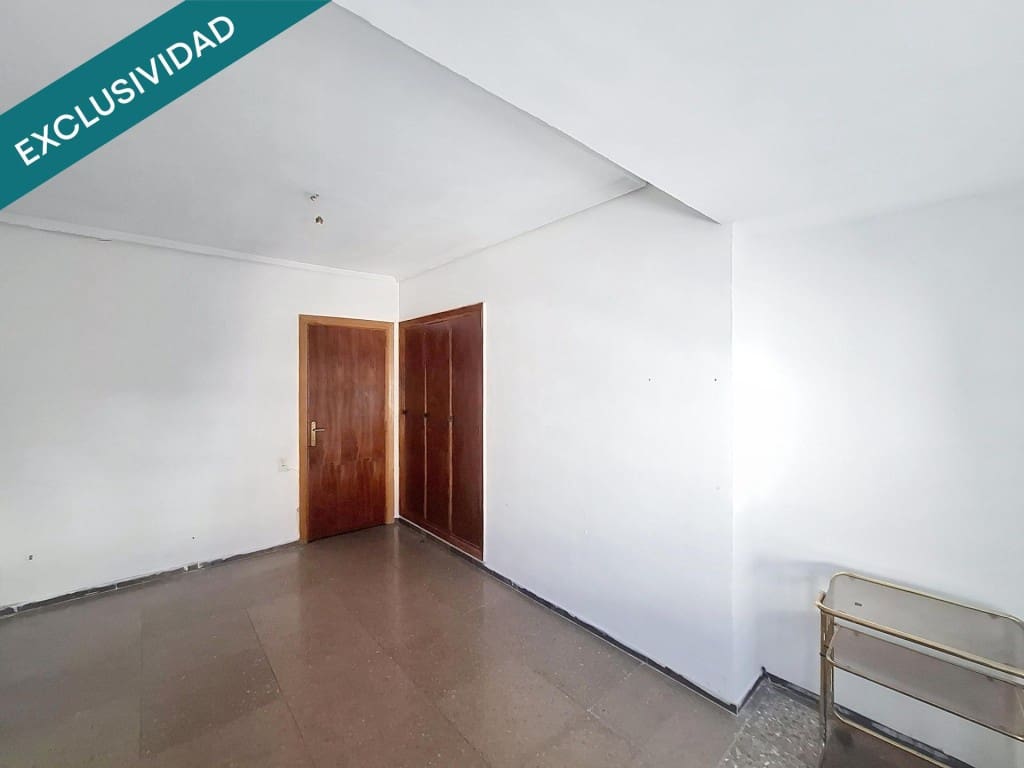 4 bedroom Apartment for sale in Ontinyent - € 125,000 (Ref: 9868468)