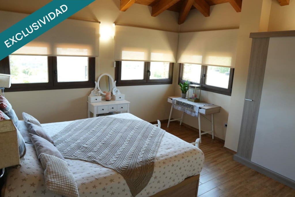 4 makuuhuone Huvila myytävänä paikassa Santa Cristina d'Aro mukana uima-altaan 
autotalli - 1 049 500 € (Ref: 9868474)