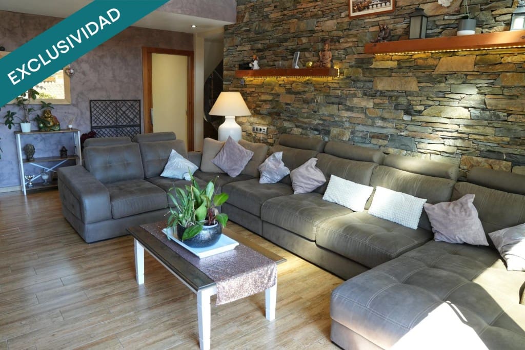 4 makuuhuone Huvila myytävänä paikassa Santa Cristina d'Aro mukana uima-altaan 
autotalli - 1 049 500 € (Ref: 9868474)