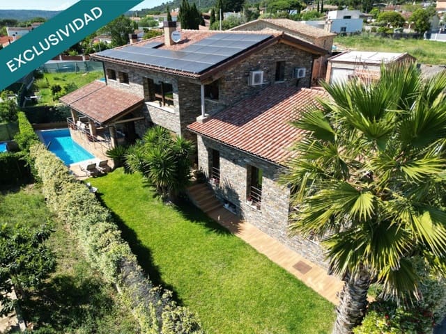 4 makuuhuone Huvila myytävänä paikassa Santa Cristina d'Aro mukana uima-altaan 
autotalli - 1 049 500 € (Ref: 9868474)