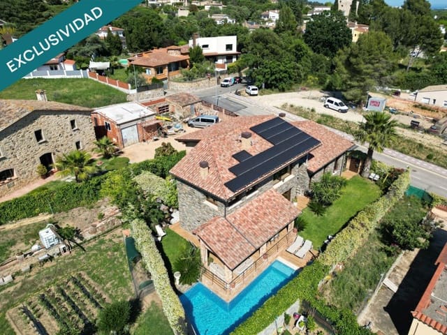4 makuuhuone Huvila myytävänä paikassa Santa Cristina d'Aro mukana uima-altaan 
autotalli - 1 049 500 € (Ref: 9868474)
