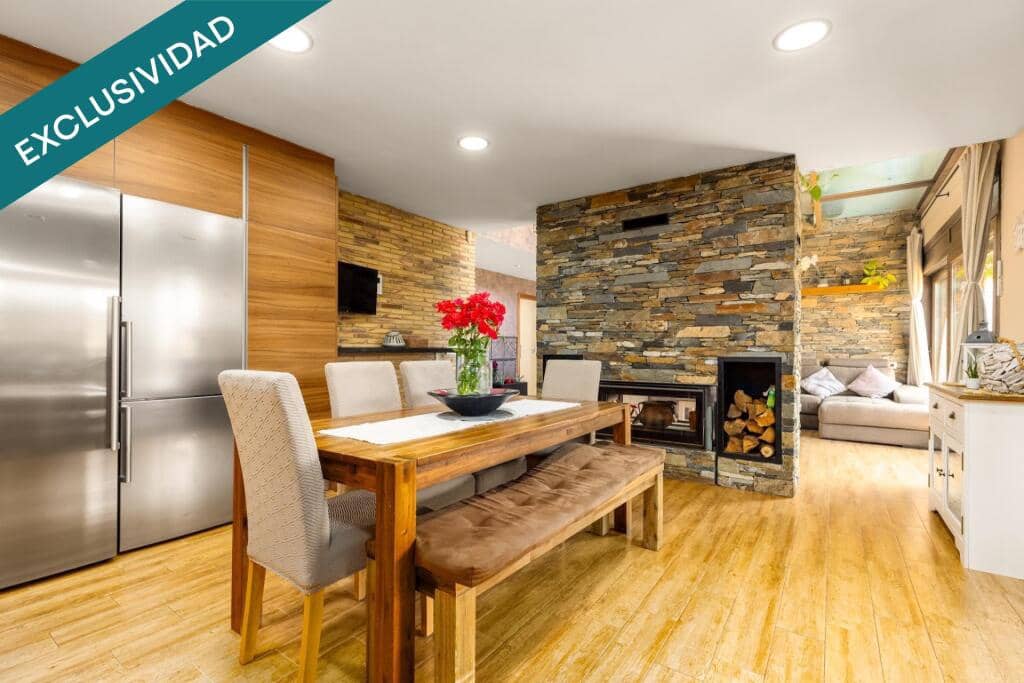 4 sypialnia Willa na sprzedaż w Santa Cristina d'Aro z basenem garażem - 999 500 € (Ref: 9868474)