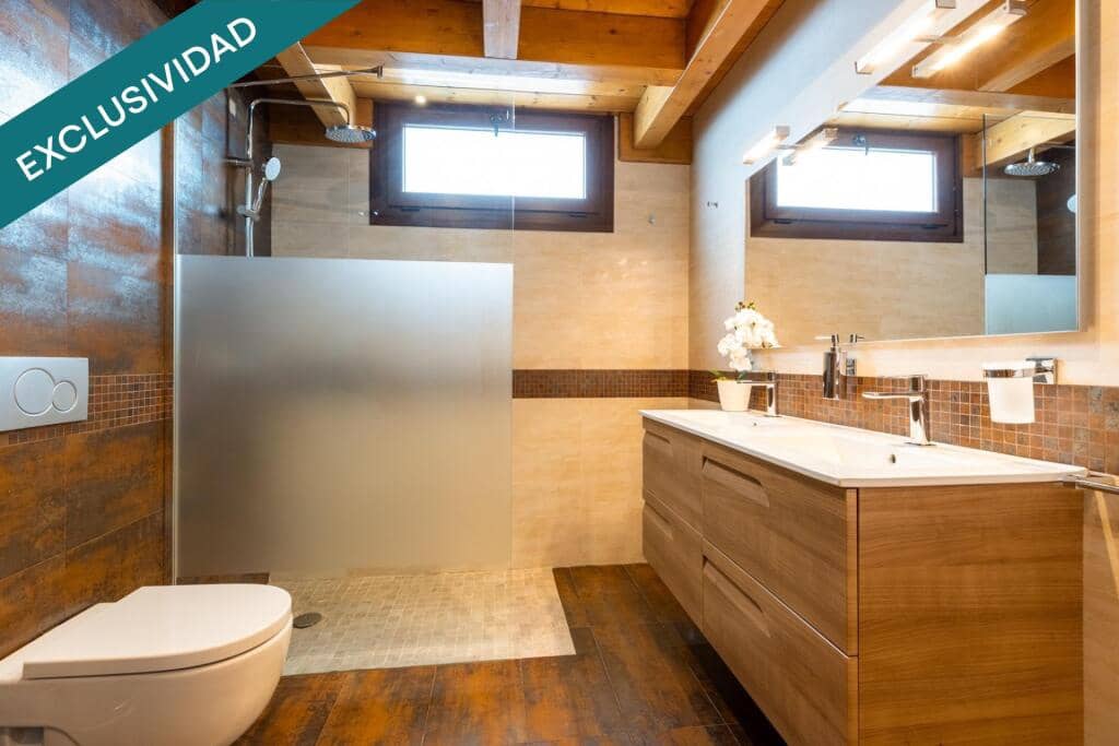 4 sypialnia Willa na sprzedaż w Santa Cristina d'Aro z basenem garażem - 999 500 € (Ref: 9868474)
