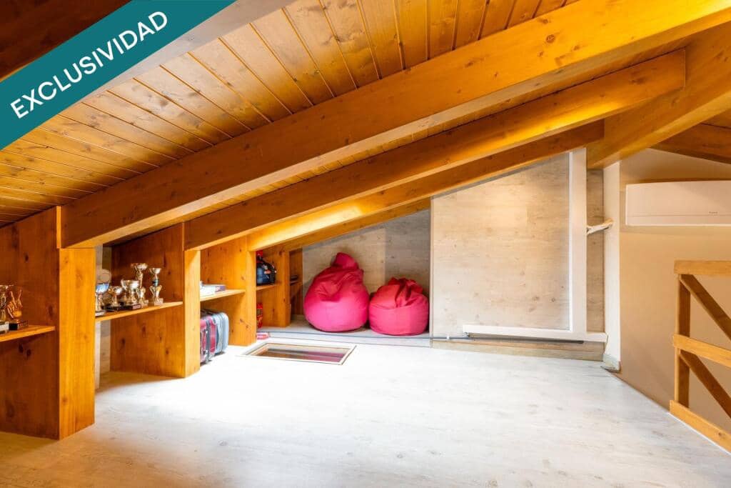 4 sypialnia Willa na sprzedaż w Santa Cristina d'Aro z basenem garażem - 999 500 € (Ref: 9868474)