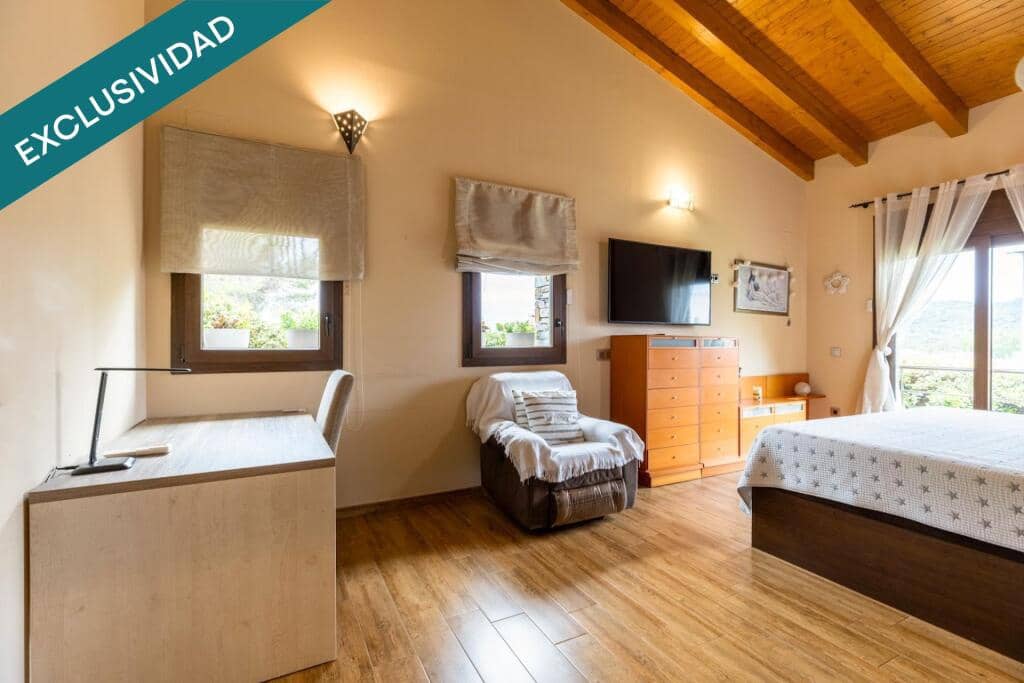 4 sypialnia Willa na sprzedaż w Santa Cristina d'Aro z basenem garażem - 999 500 € (Ref: 9868474)