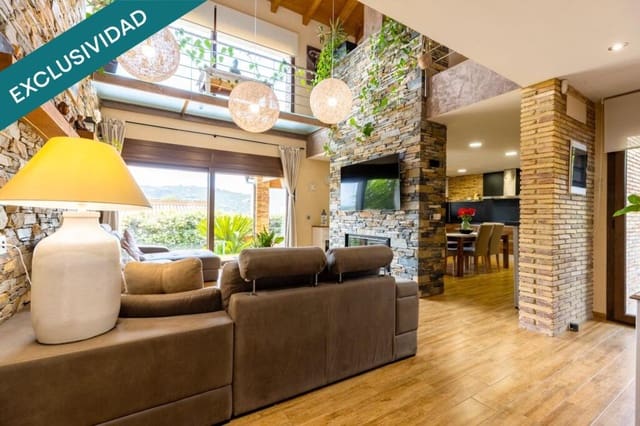 4 quarto Moradia para venda em Santa Cristina d'Aro com piscina garagem - 1 049 500 € (Ref: 9868474)