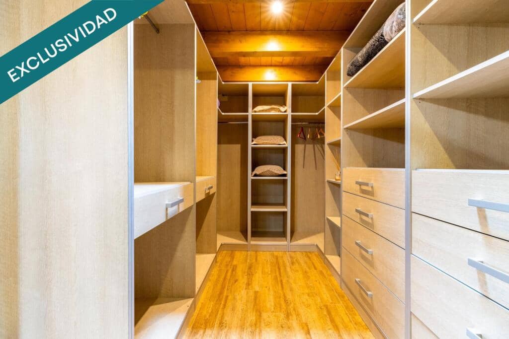 4 sypialnia Willa na sprzedaż w Santa Cristina d'Aro z basenem garażem - 999 500 € (Ref: 9868474)