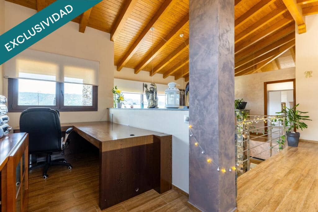 4 sypialnia Willa na sprzedaż w Santa Cristina d'Aro z basenem garażem - 999 500 € (Ref: 9868474)