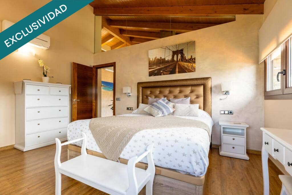 4 sypialnia Willa na sprzedaż w Santa Cristina d'Aro z basenem garażem - 999 500 € (Ref: 9868474)