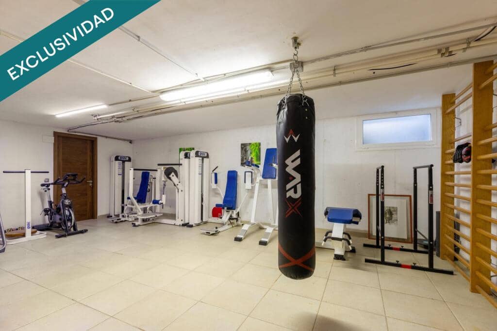 4 sypialnia Willa na sprzedaż w Santa Cristina d'Aro z basenem garażem - 999 500 € (Ref: 9868474)
