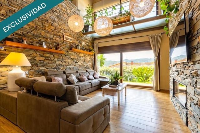 4 quarto Moradia para venda em Santa Cristina d'Aro com piscina garagem - 1 049 500 € (Ref: 9868474)