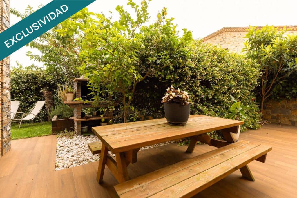 4 sypialnia Willa na sprzedaż w Santa Cristina d'Aro z basenem garażem - 999 500 € (Ref: 9868474)