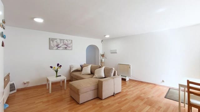 2 soverom Villa til salgs i Olesa de Montserrat med svømmebasseng - € 295 000 (Ref: 9873162)