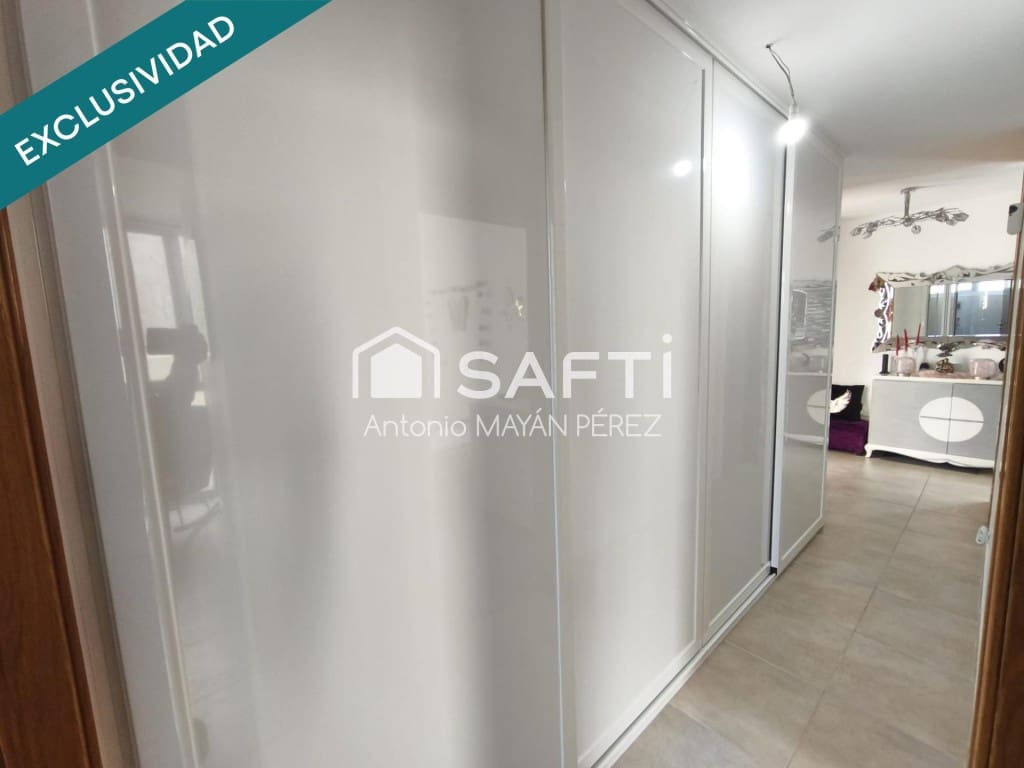 3 bedroom Apartment for sale in Ribeira with garage - € 189,000 (Ref: 9873163)
