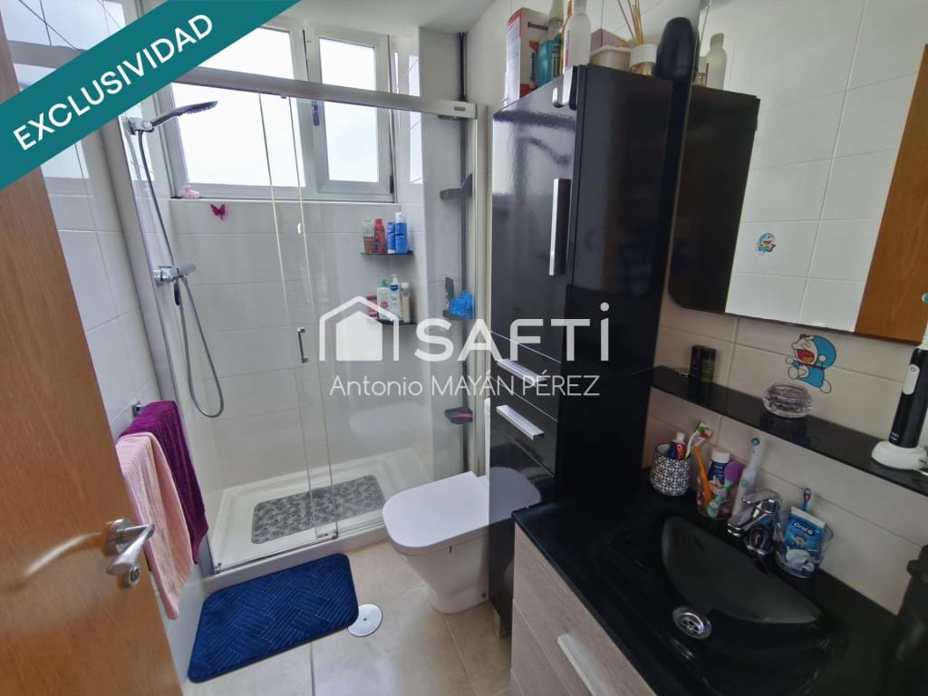 3 bedroom Apartment for sale in Ribeira with garage - € 189,000 (Ref: 9873163)