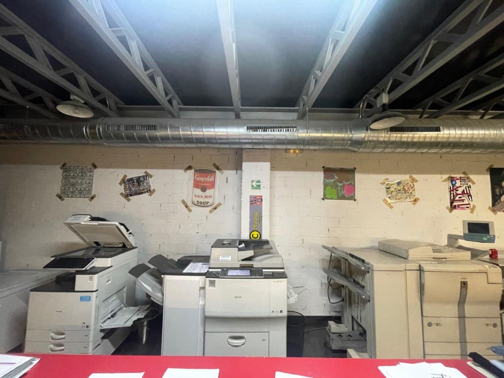 Commercial for sale in Ponferrada - € 250,000 (Ref: 9873165)