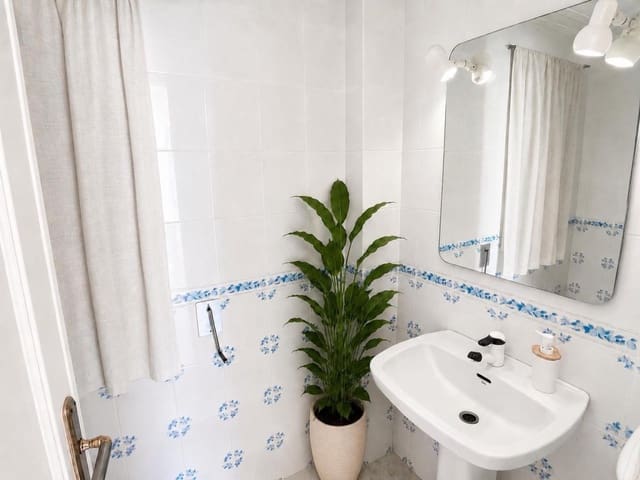 4 sypialnia Willa na sprzedaż w Gandia z basenem garażem - 479 000 € (Ref: 9873166)