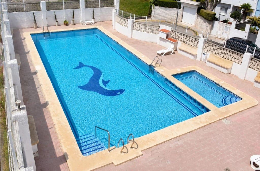 4 sypialnia Willa na sprzedaż w Gandia z basenem garażem - 479 000 € (Ref: 9873166)