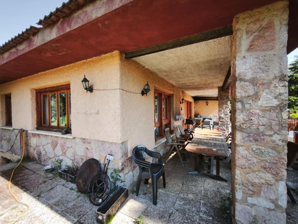 5 soverom Villa til salgs i San Andres del Rabanedo med svømmebasseng garasje - € 325 000 (Ref: 9873167)