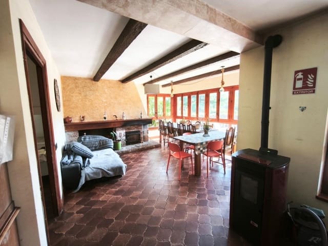 5 soverom Villa til salgs i San Andrés del Rabanedo med svømmebasseng garasje - € 325 000 (Ref: 9873167)