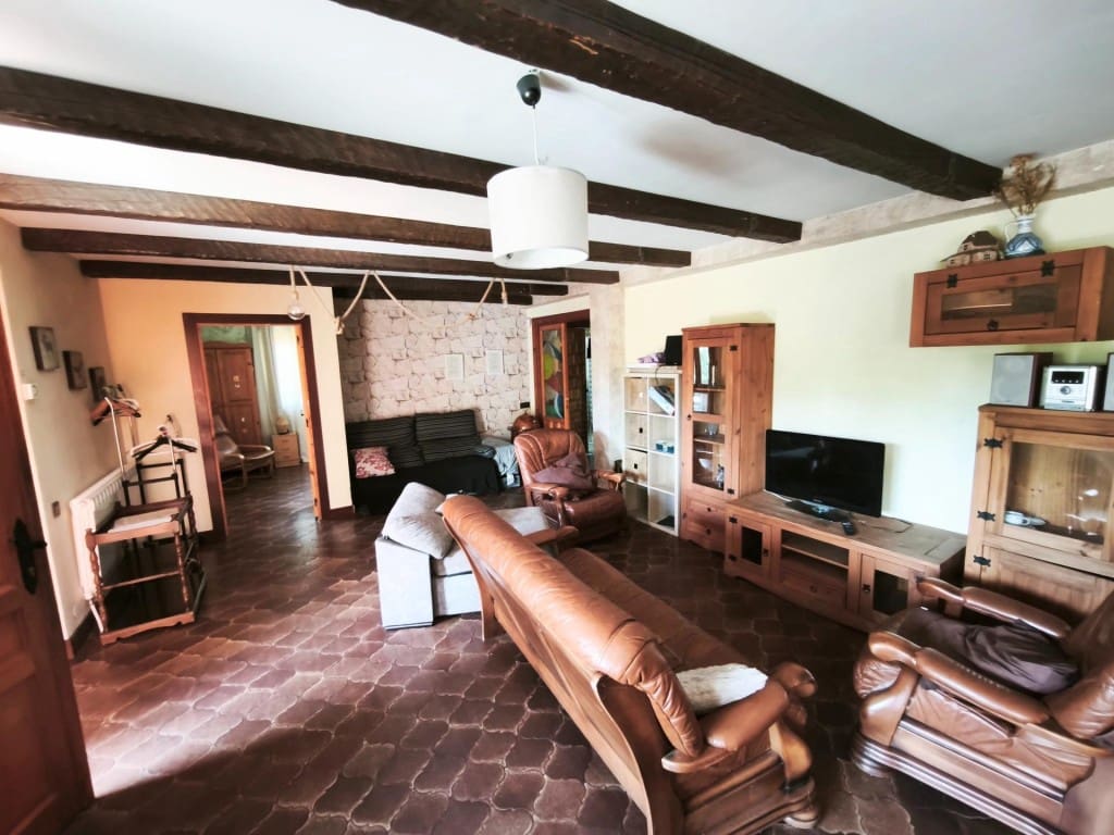5 soverom Villa til salgs i San Andres del Rabanedo med svømmebasseng garasje - € 325 000 (Ref: 9873167)